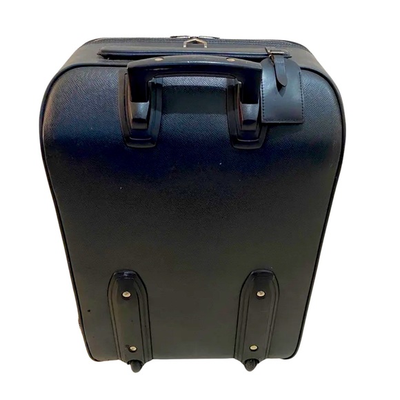 🔥🔥LOUIS VUITTON🔥🔥TAIGA🔥🔥PEGAS🔥🔥 - Picture 2 of 11